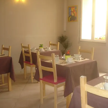 Hotel Le Terminus Tarascon